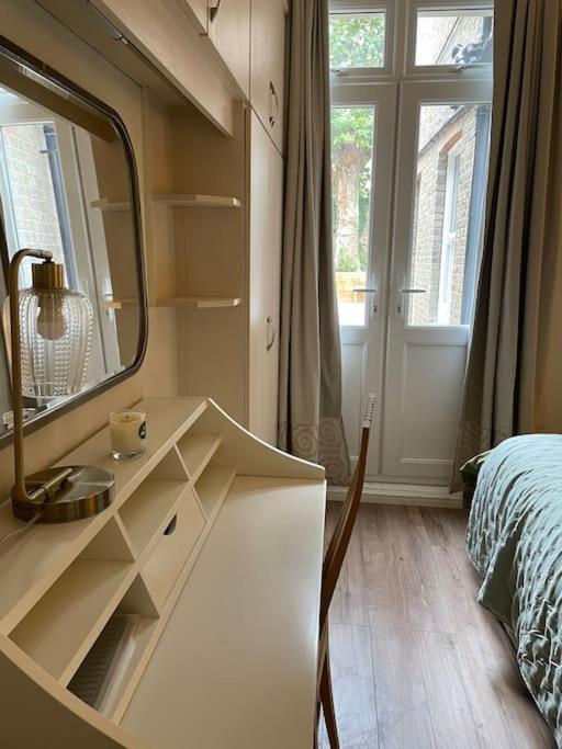 West London Stunning Garden Flat - Period Features Daire Dış mekan fotoğraf