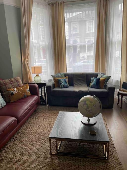 West London Stunning Garden Flat - Period Features Daire Dış mekan fotoğraf